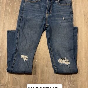 Hollister Women's Distressed Blue Skinny Jeans